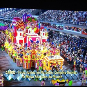 Desfile da Mangueira no Rio - Festa junina de Campina Grande